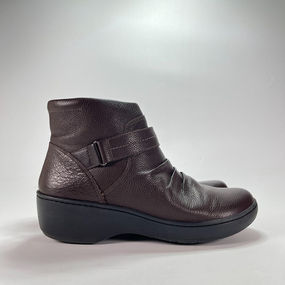 Clarks Delana Fairlee Dark Brown Casual Zipper Ankle Booties Women's Size 10W